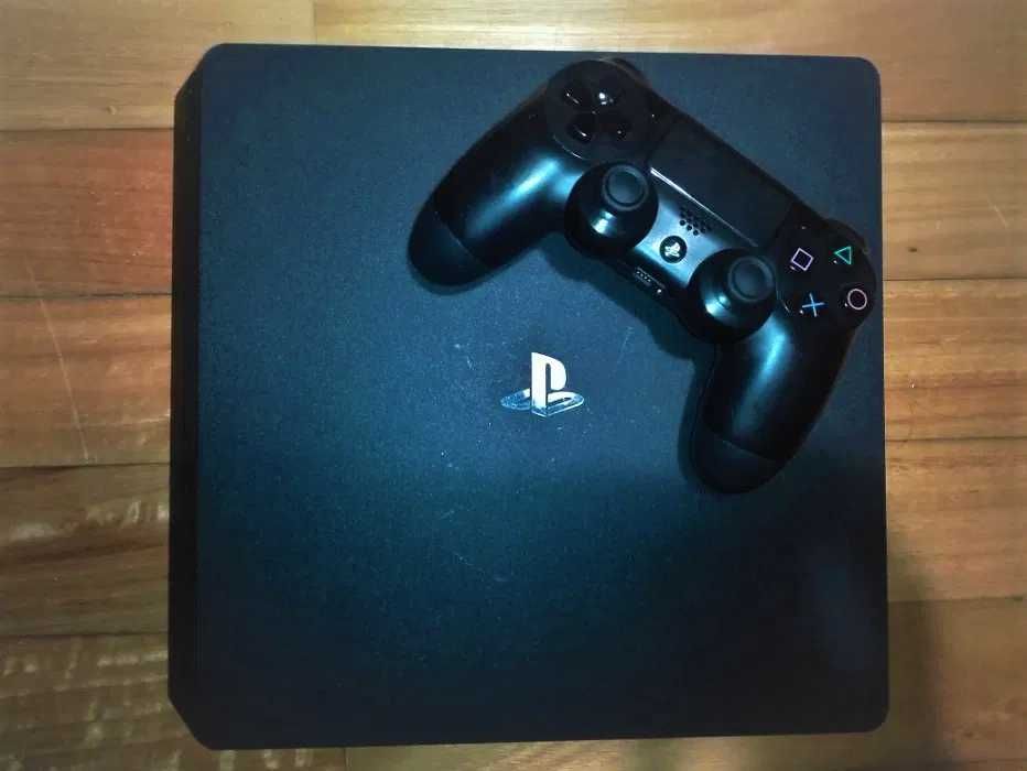 PS4 Slim 500GB Desbloqueada - Firmware 5.55 | Jogos grátis