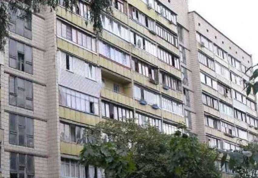Продаж 1к квартири в житловому стані, вул. Котельникова 87