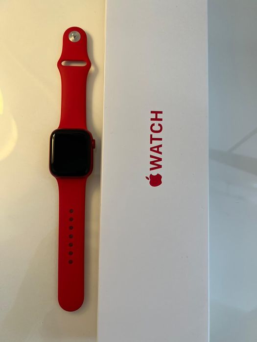 Apple Watch 7 czerwony