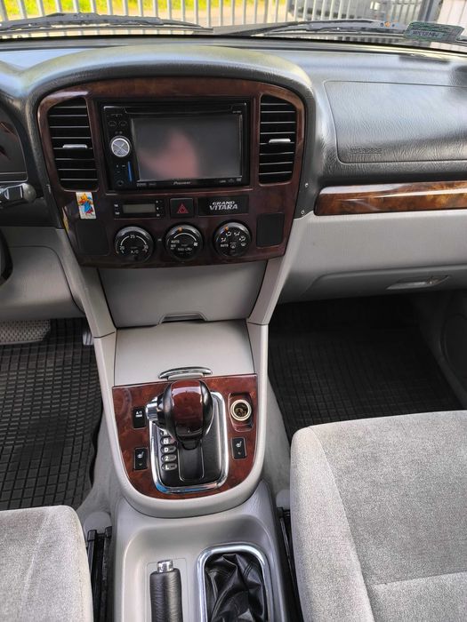 Suzuki Grand Vitara XL7 2.7 LPG