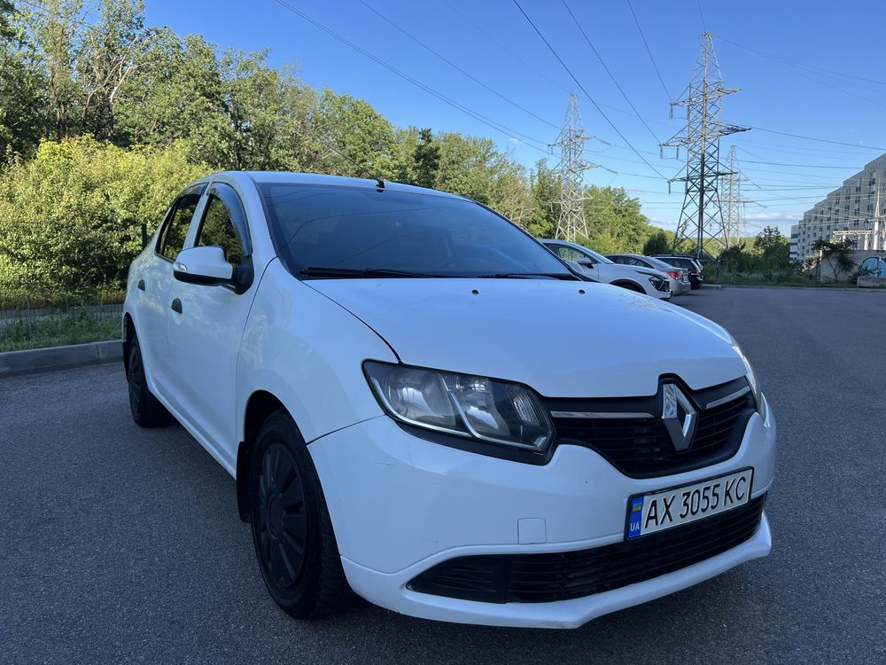 Renault Logan 2013
