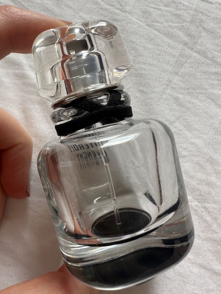 Perfumy Givenchy L’interdit puste opakowanie