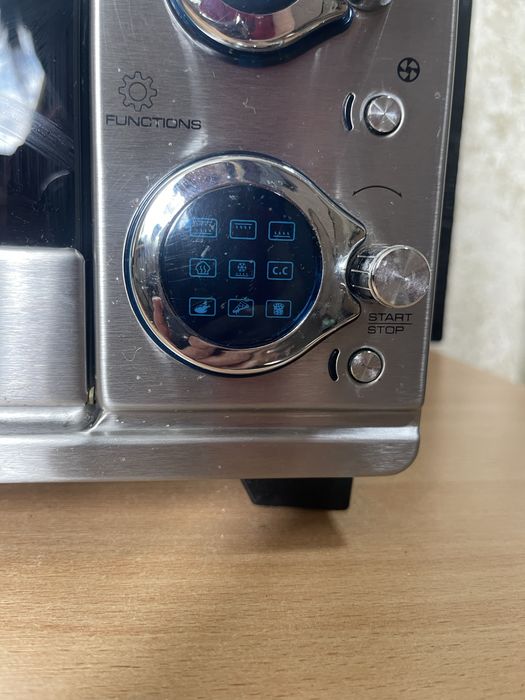 Духовка окремостояча з нержавіючої сталі