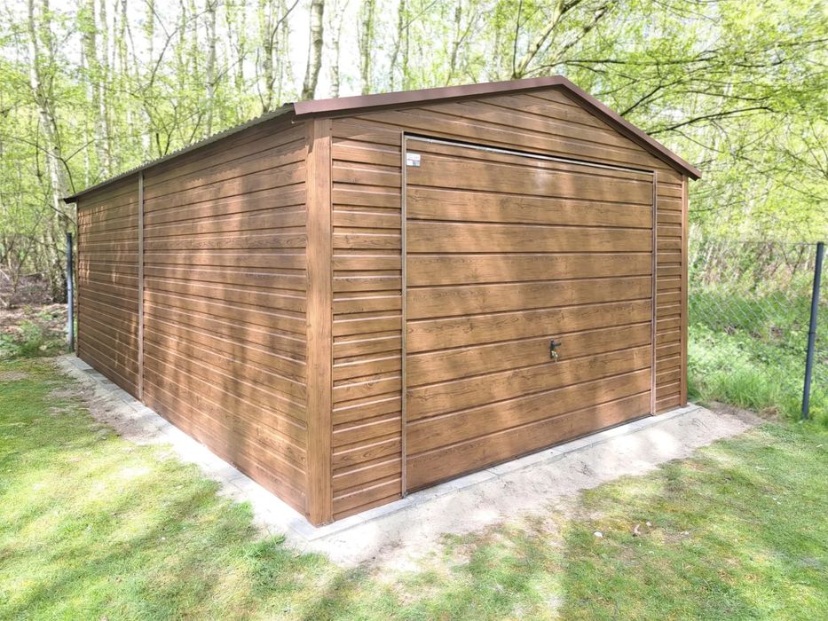 Garaż blaszany pojedynczy 4x6 drewnopodobny - Dach dwuspadowy, Brama u