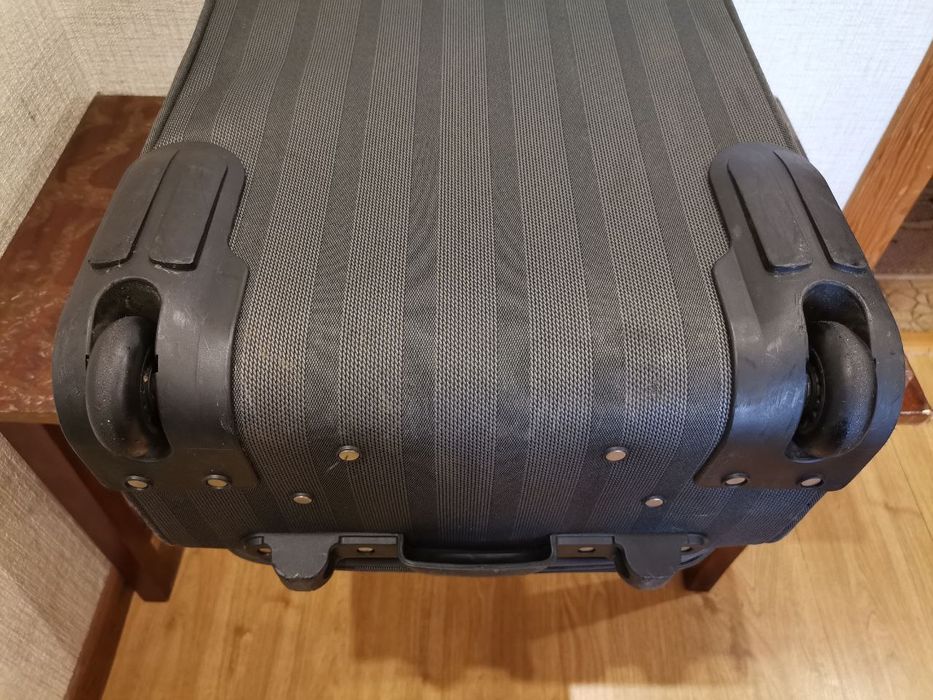 Enrico 63см валіза середня чемодан средний купить в Украине