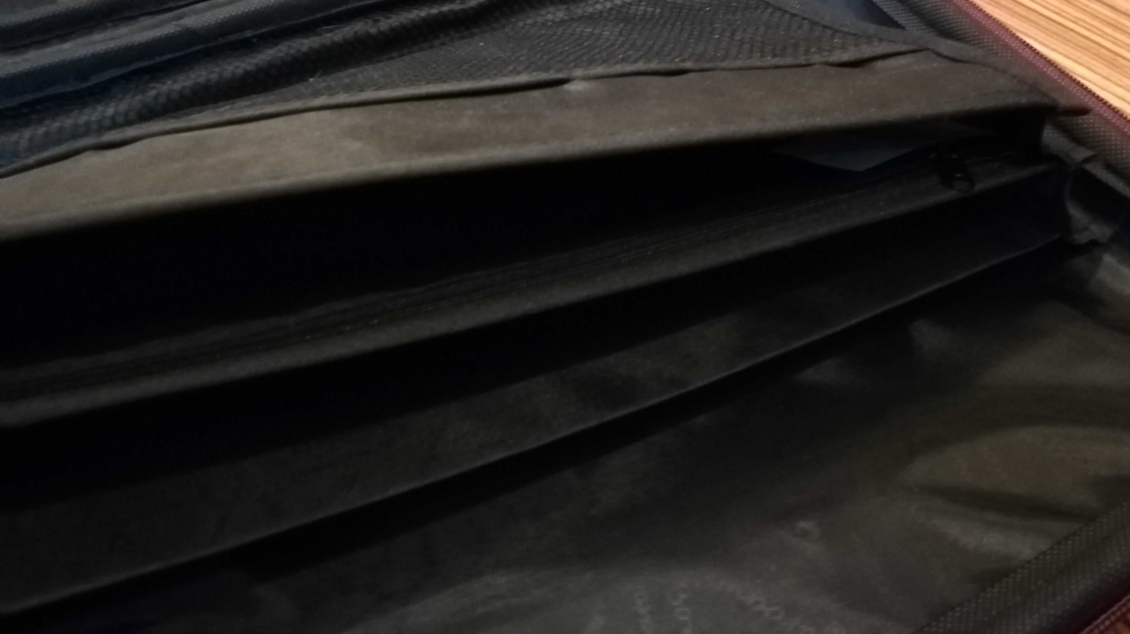 Bombata torba na laptop 15-16" (26cm na 38cm) stan idealny nieużywana