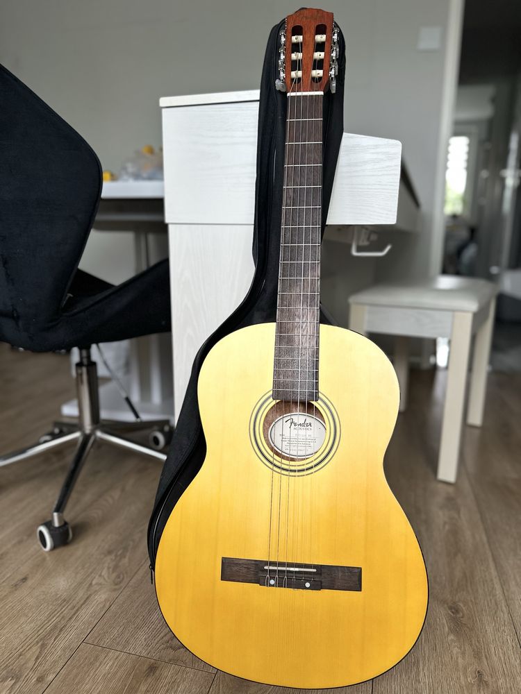 Gitara fender esc 110 ns