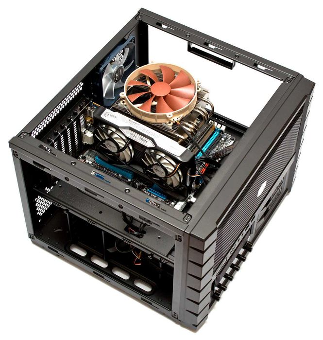 Рідкісний Корпус для настільного комп'ютера CoolerMaster HAF XB EVO