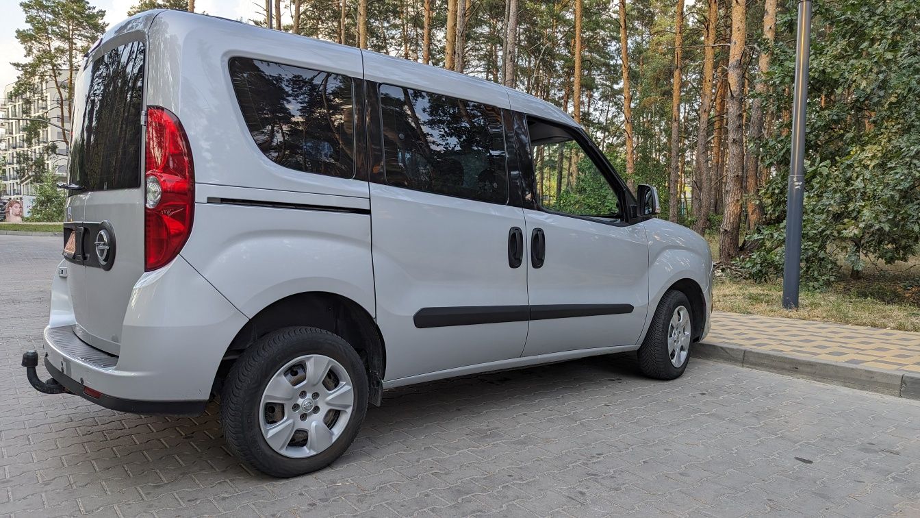 Opel Combo 2016 року