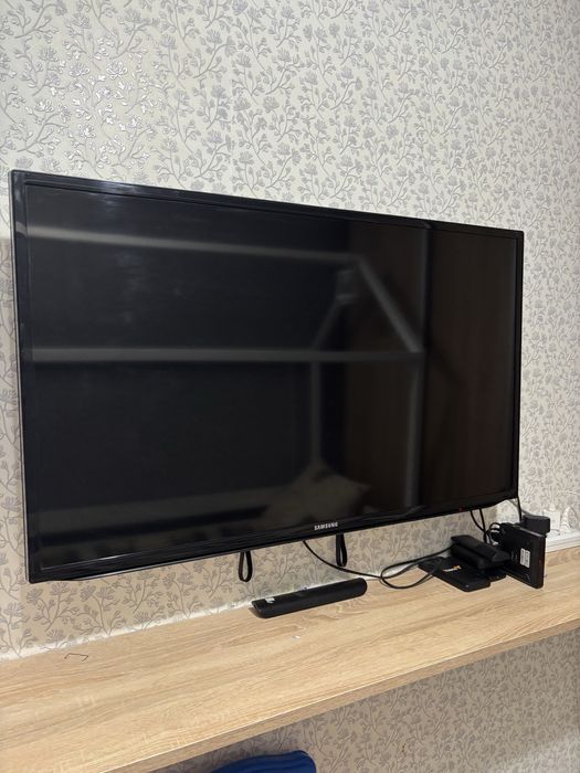 Телевізор Samsung UE40EH5307K, діагональ 40