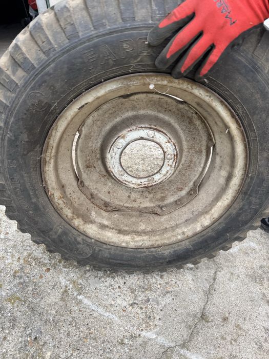 Pneus suplente jipe willys