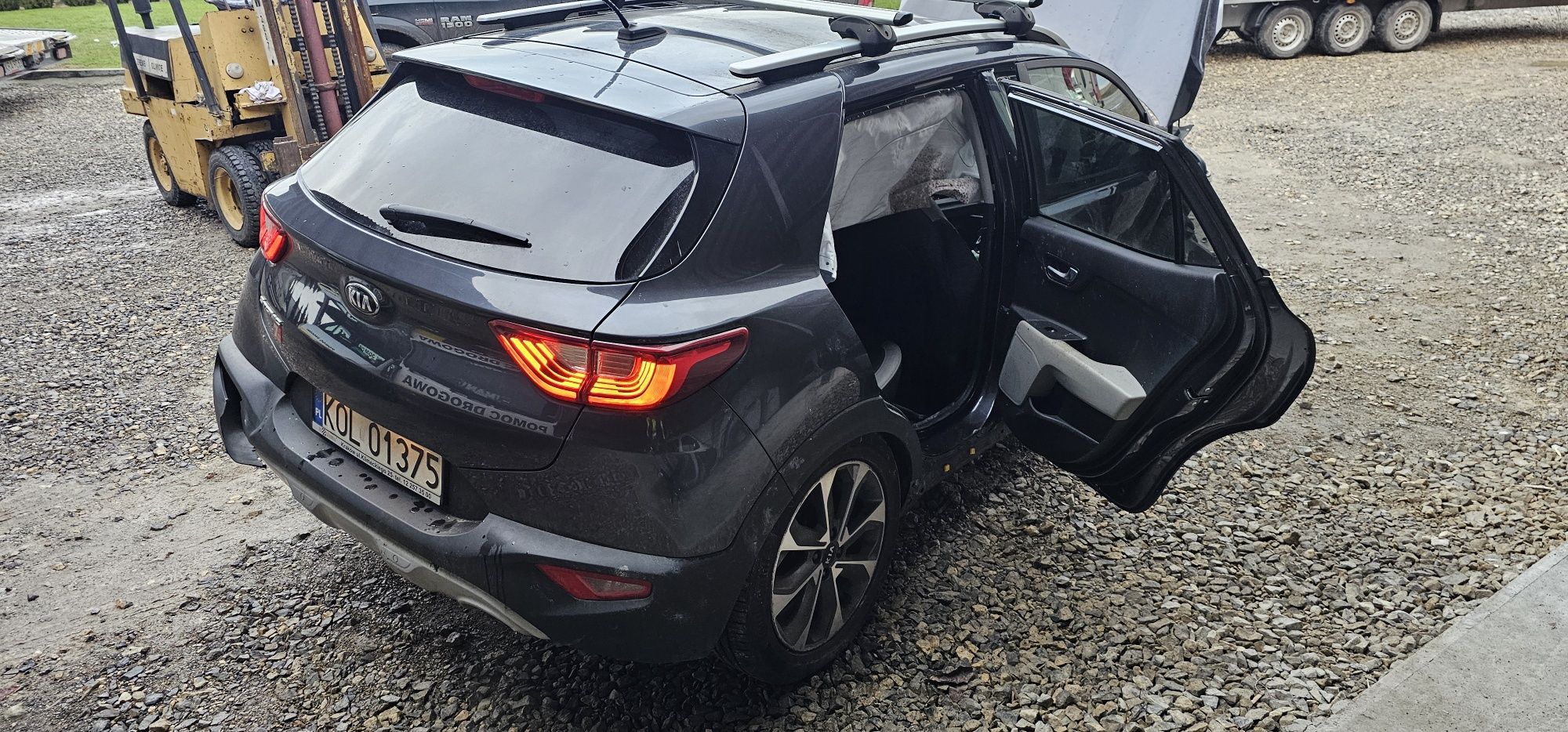 Kia stonic Części Klapa 2019r 1.2 16v 30 tys przebieg śilnik Pali