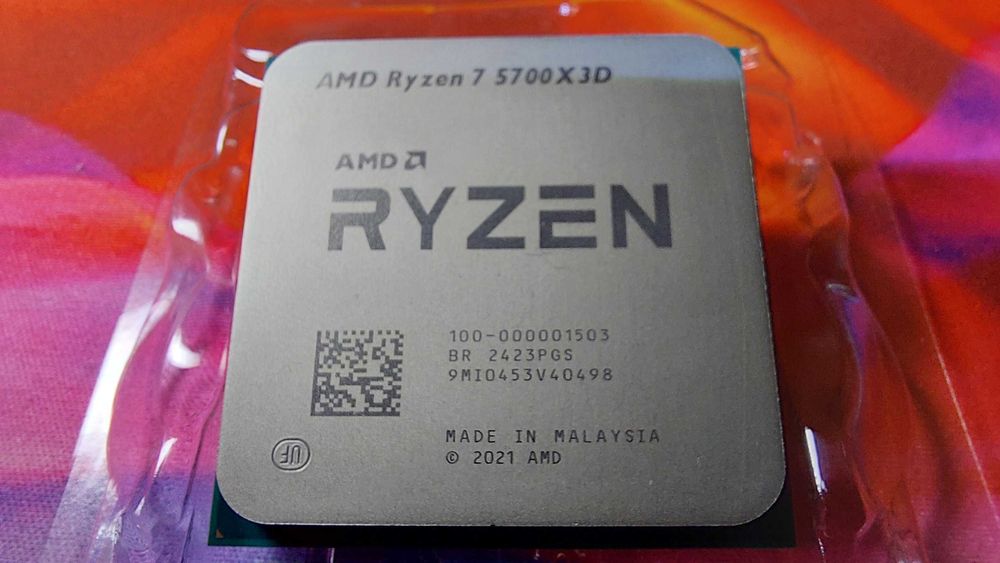 Продаю комплект процессор Ryzen 7 5700X3D + MSI B450-A Pro Max + 32GB