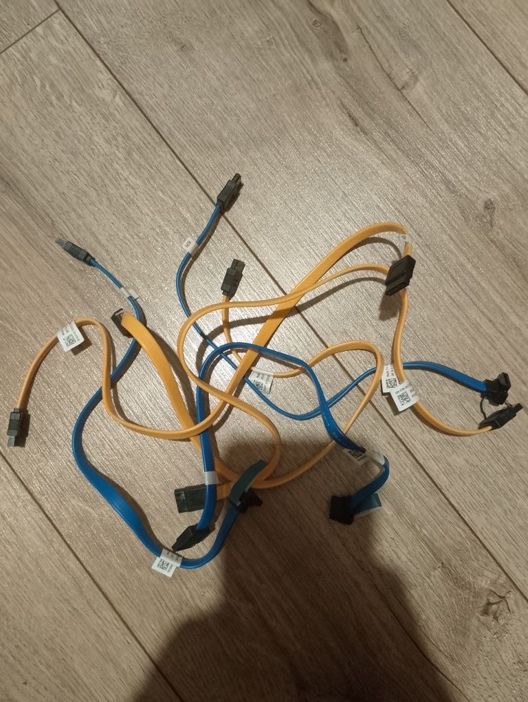 Kabelki serial ata do dysku