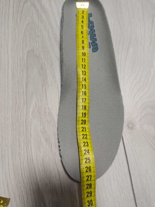 Берці lowa mountain boot GTX.