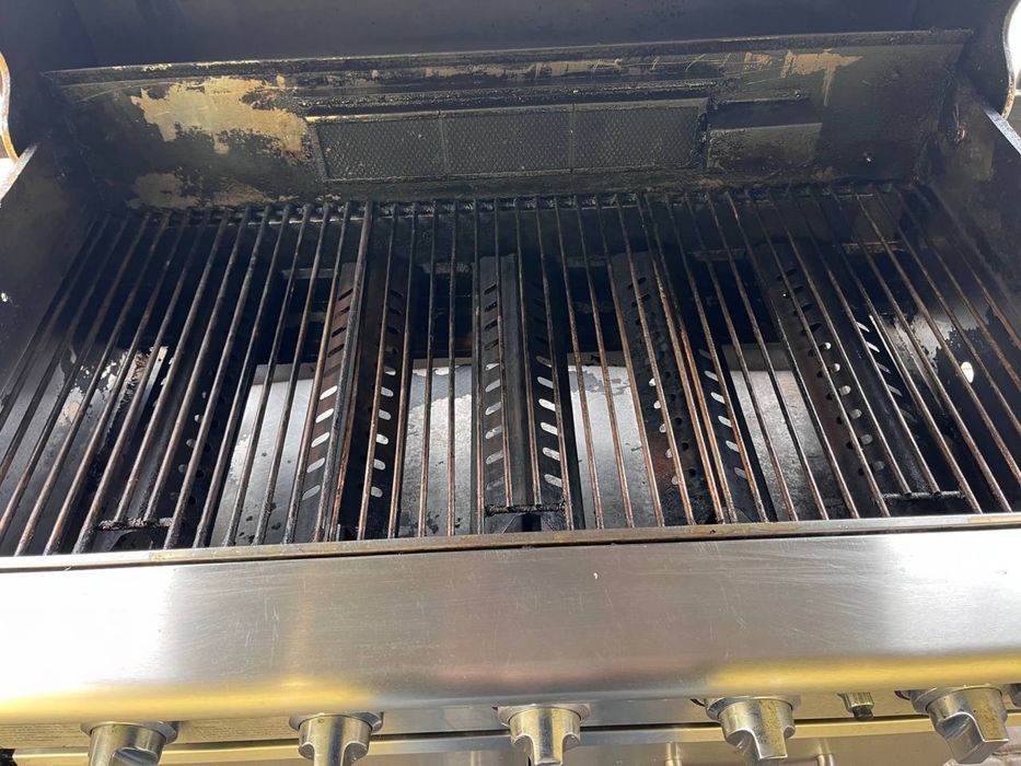 Гриль газовий , німецького виробництва. В роботі був 1 рік