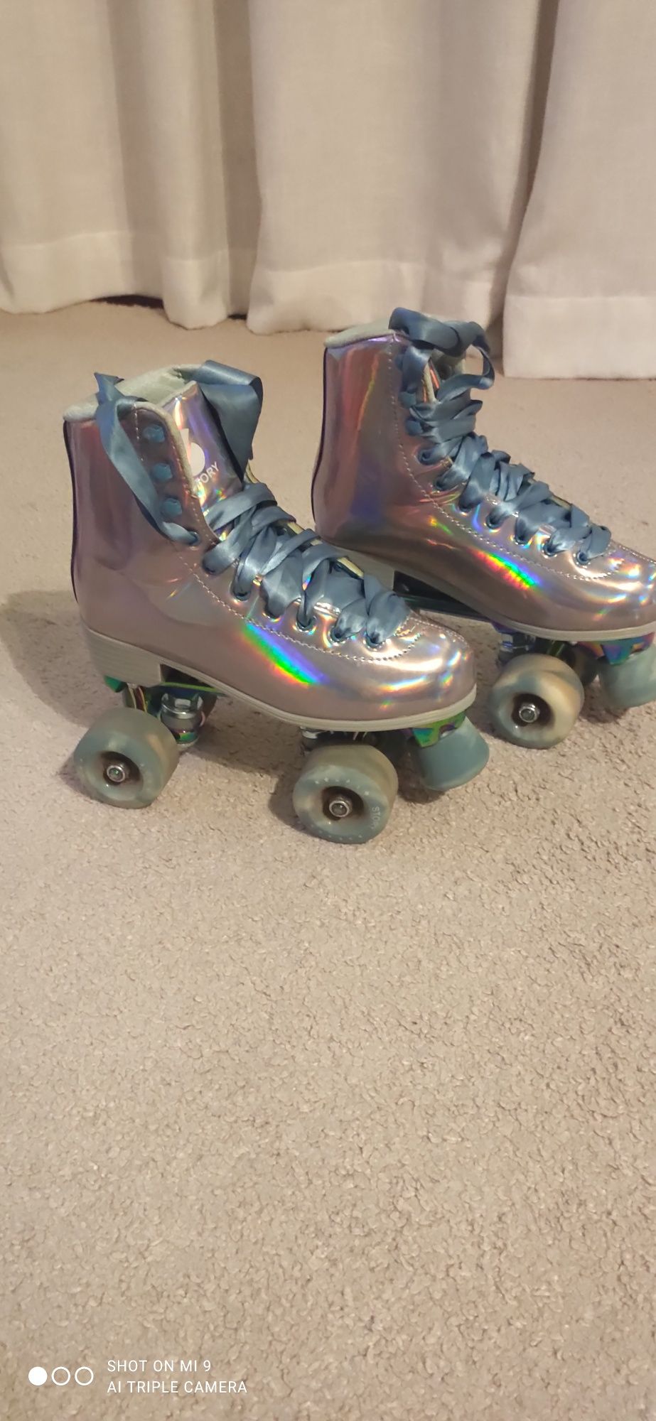 Patins 4rodas, MT pouco usados, quase sempre c proteções