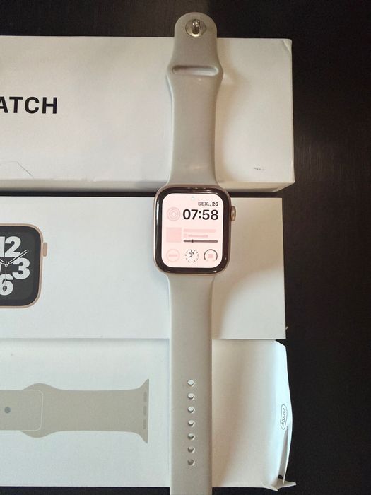 Apple watch SE bom estado sem marcas de uso