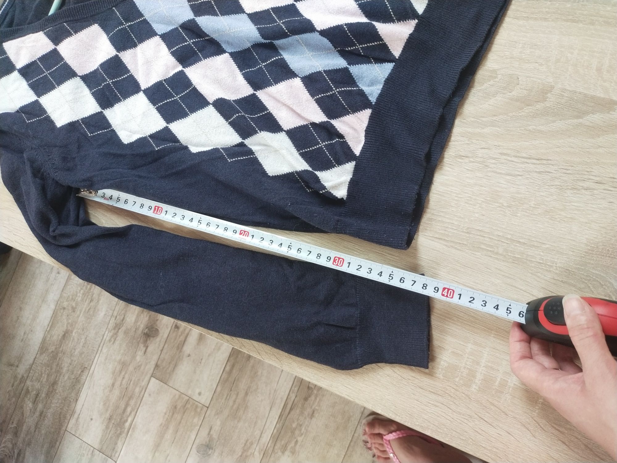 Sweter w serek rozm. S/M 60% bawelna
