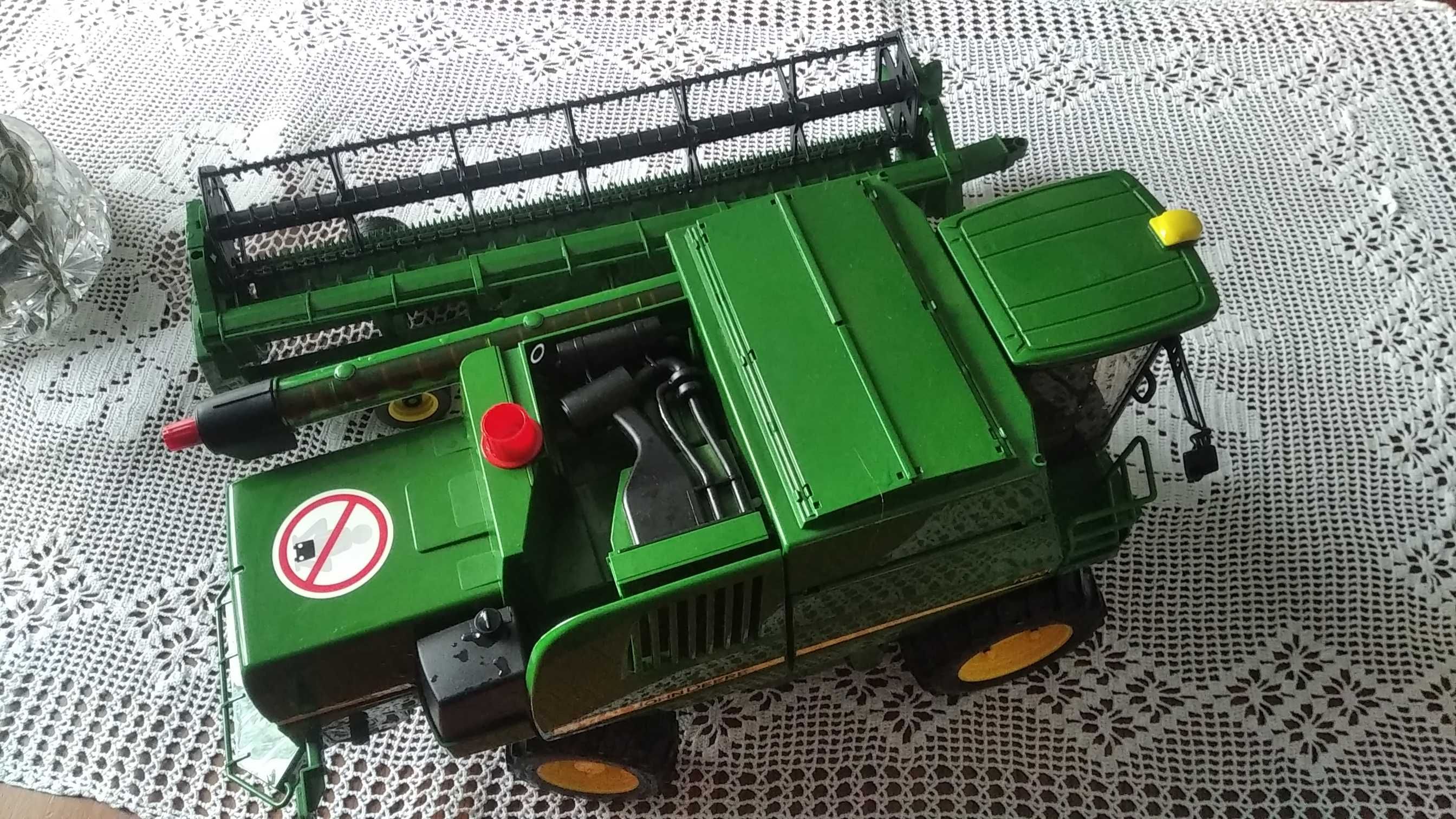 Kombajn Bruder 02132 John Deere T670i