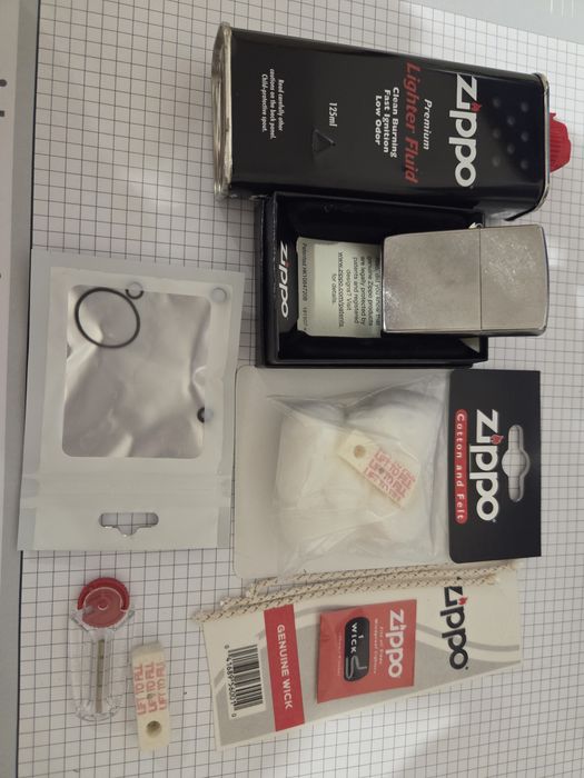 Zippo Brushed Chrome