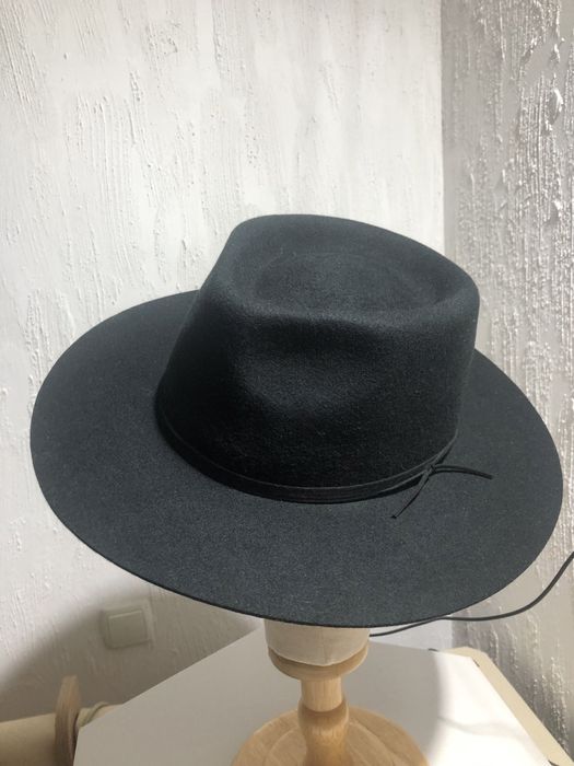 Фетрові капелюхи в ассортименті