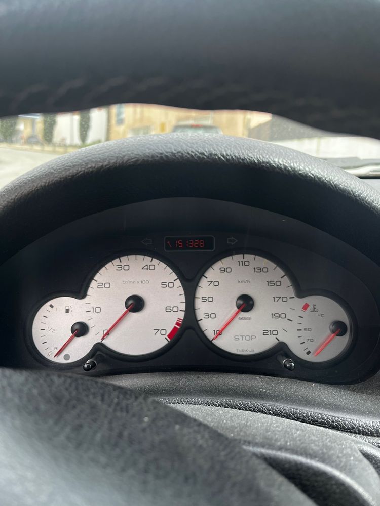 Peugeot 206  1.1 cinzento 2003 com 3 portas