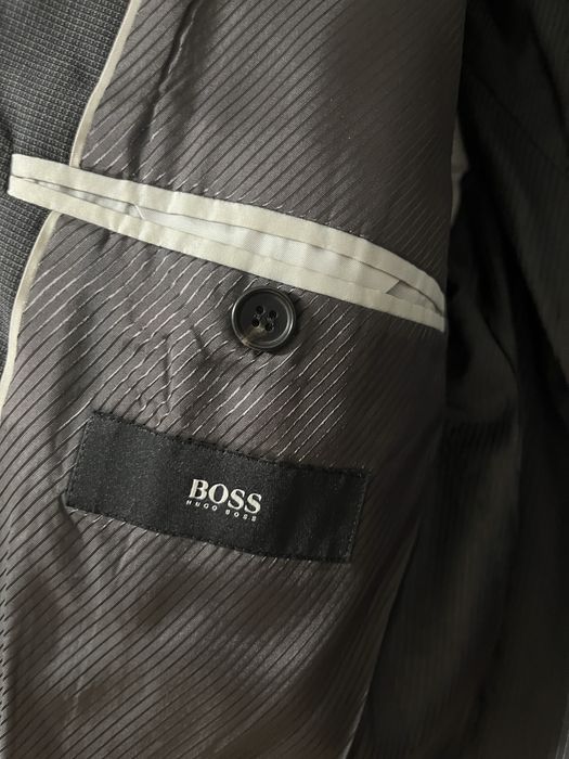 Hugo BOSS marynarka czarna męska w rozmiarze 44L