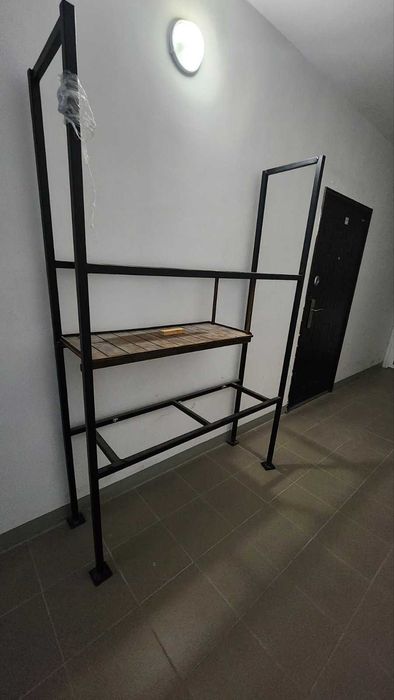 Стелаж металевий зварний, з регульованими ніжками