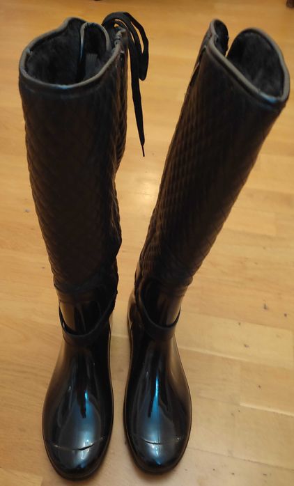 Продам італійські зимові жіночі чоботи резинові з утеплювачем б/у