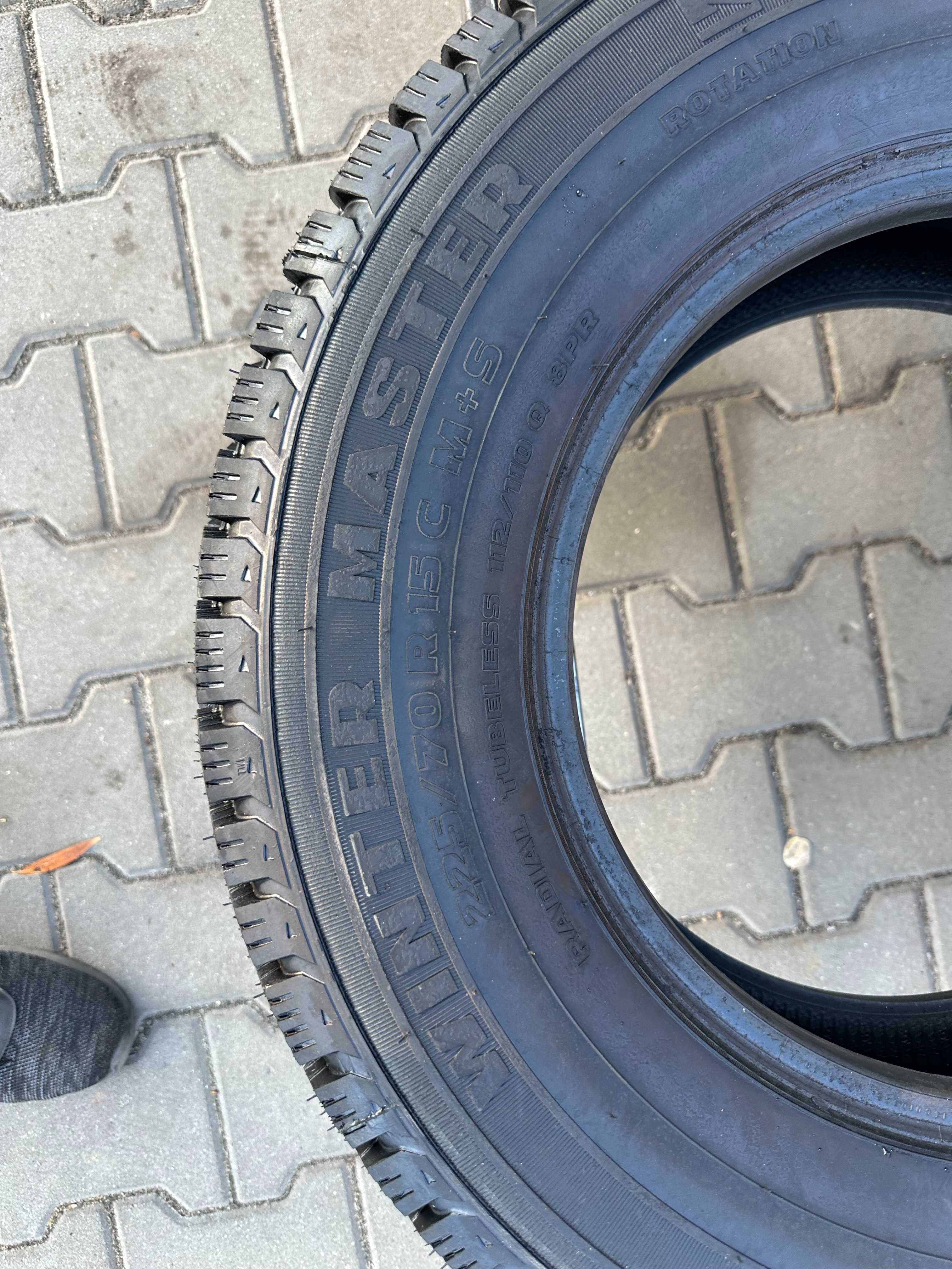 225/70r15C bieżnikowane zimowe do busa DOT2024