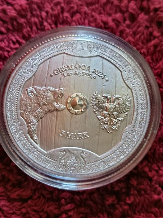 Срібні монети Валькірії