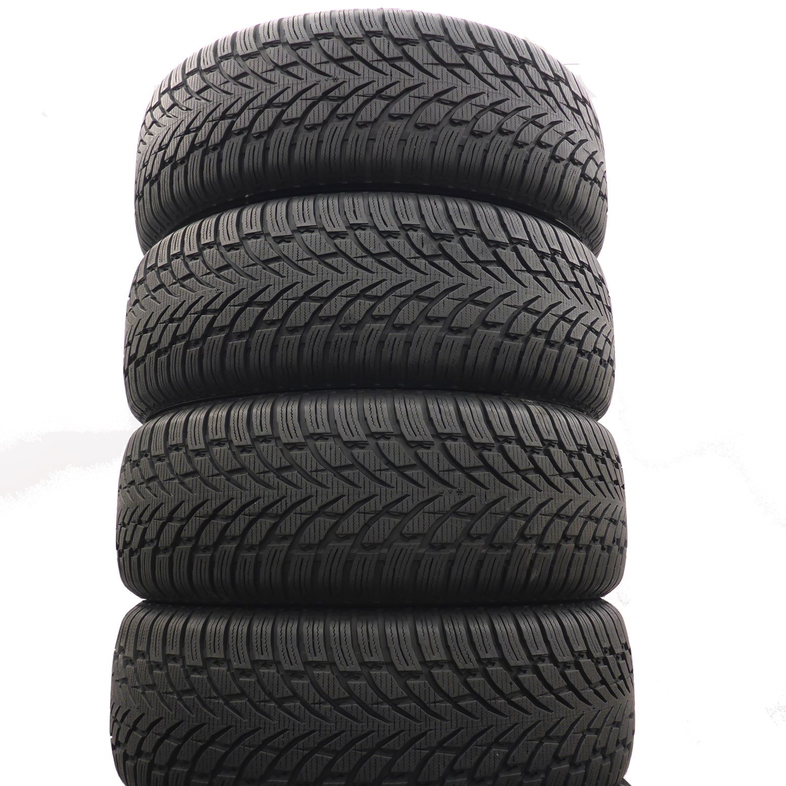 Opony 235/60/17 Nokian 235/60R17 106H XL WR SUV 4 Zimowe 2021 7,8-8mm
