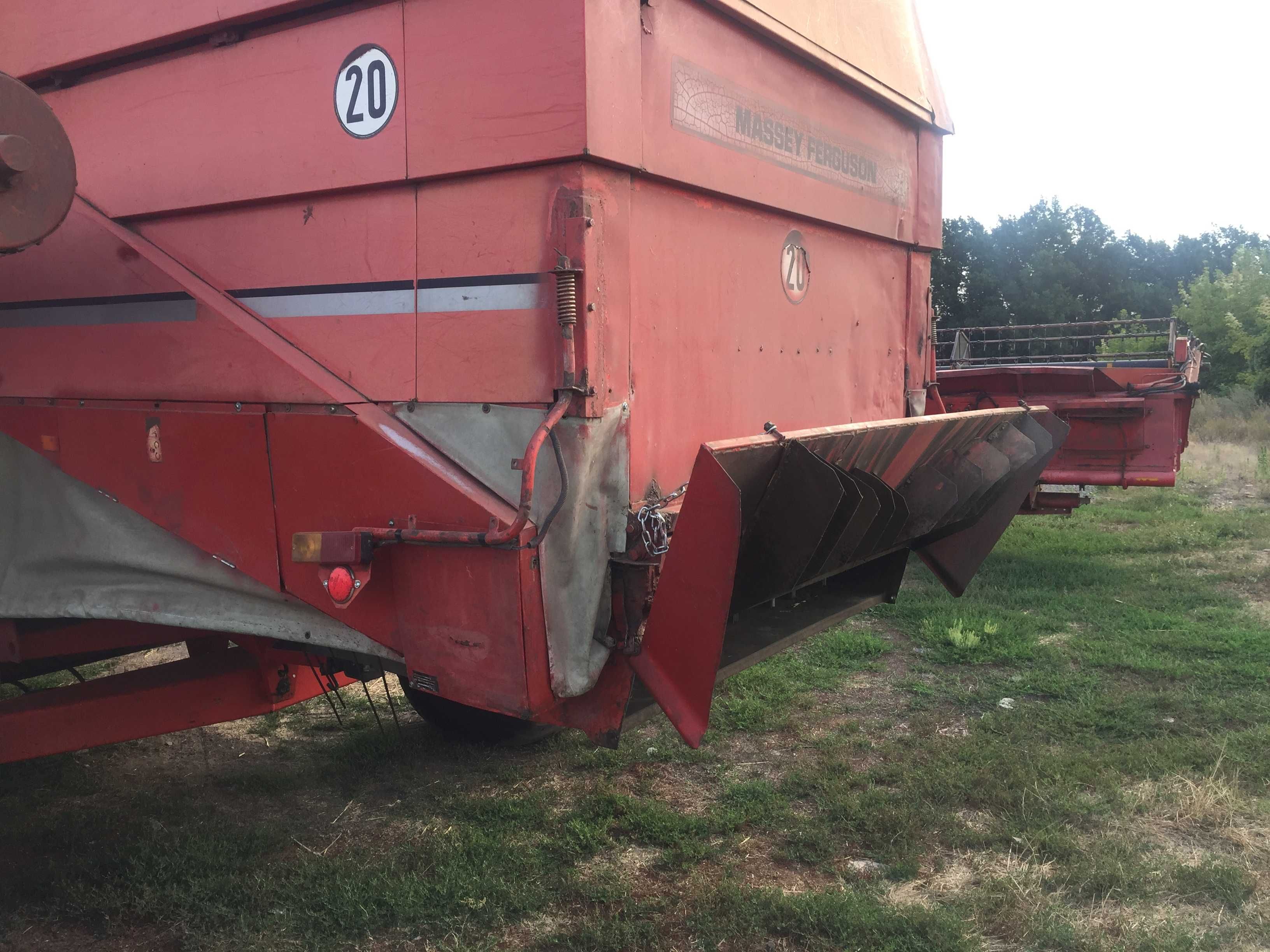 Комбайн Massey Ferguson 40 RS