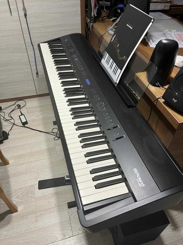 Roland fp90 stagepiano