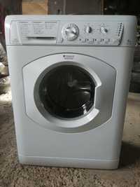 Продам стиральную машину Hotpoint -Ariston ASRL105