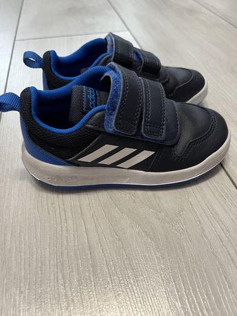 Детские кроссовки Adidas 24 размер