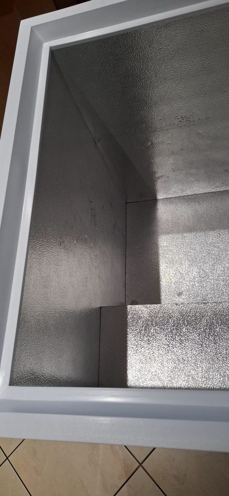 Zamrażarka skrzyniowa Electrolux 210 L