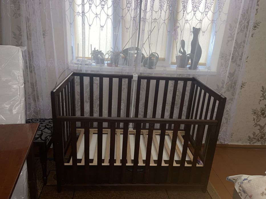 Ліжечко дитяче новий стан повністю укомплектоване