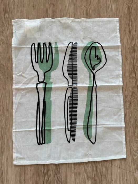 Biały ręcznik kuchenny ze sztućcami, Ikea