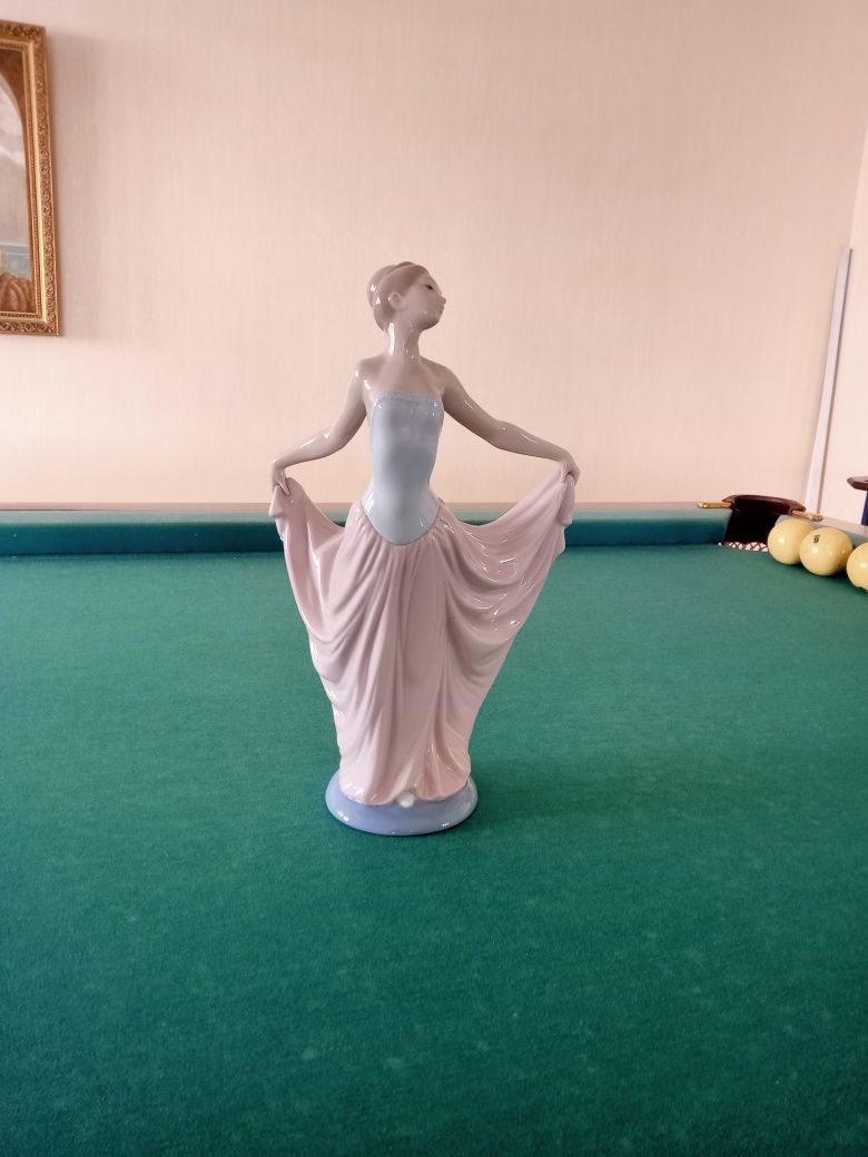 Фарфор  Lladro Dancer(SPECIAL EDITION)