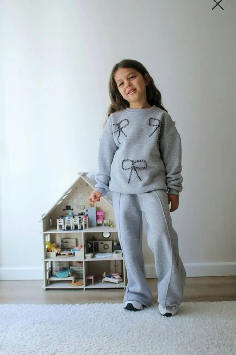 Теплий дитячий костюм для дівчинки утеплений на флісі