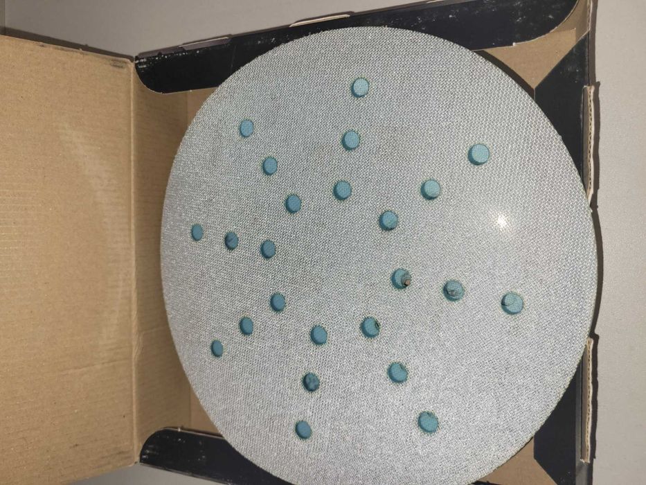 Krążki ścierne Mirka Galaxy, Ø225 mm Grip 24h otwory, P320, 25 sztuk