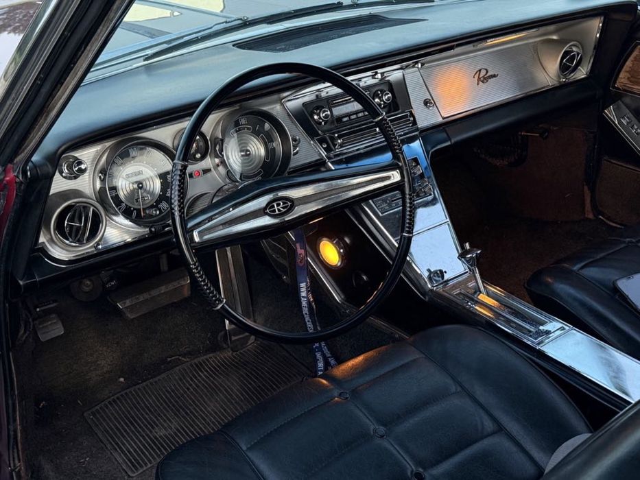 1964 Buick Riviera 465 WildCat 7.0 L V8.