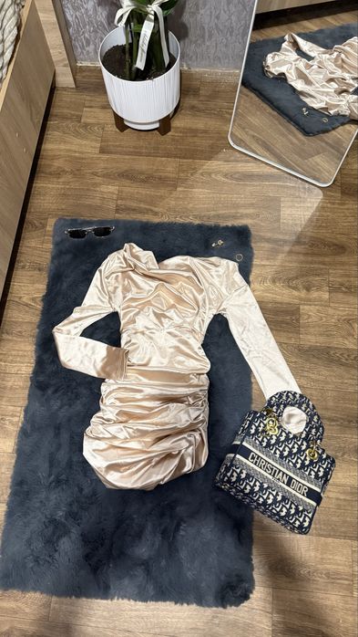 Сукня. Лот суконь