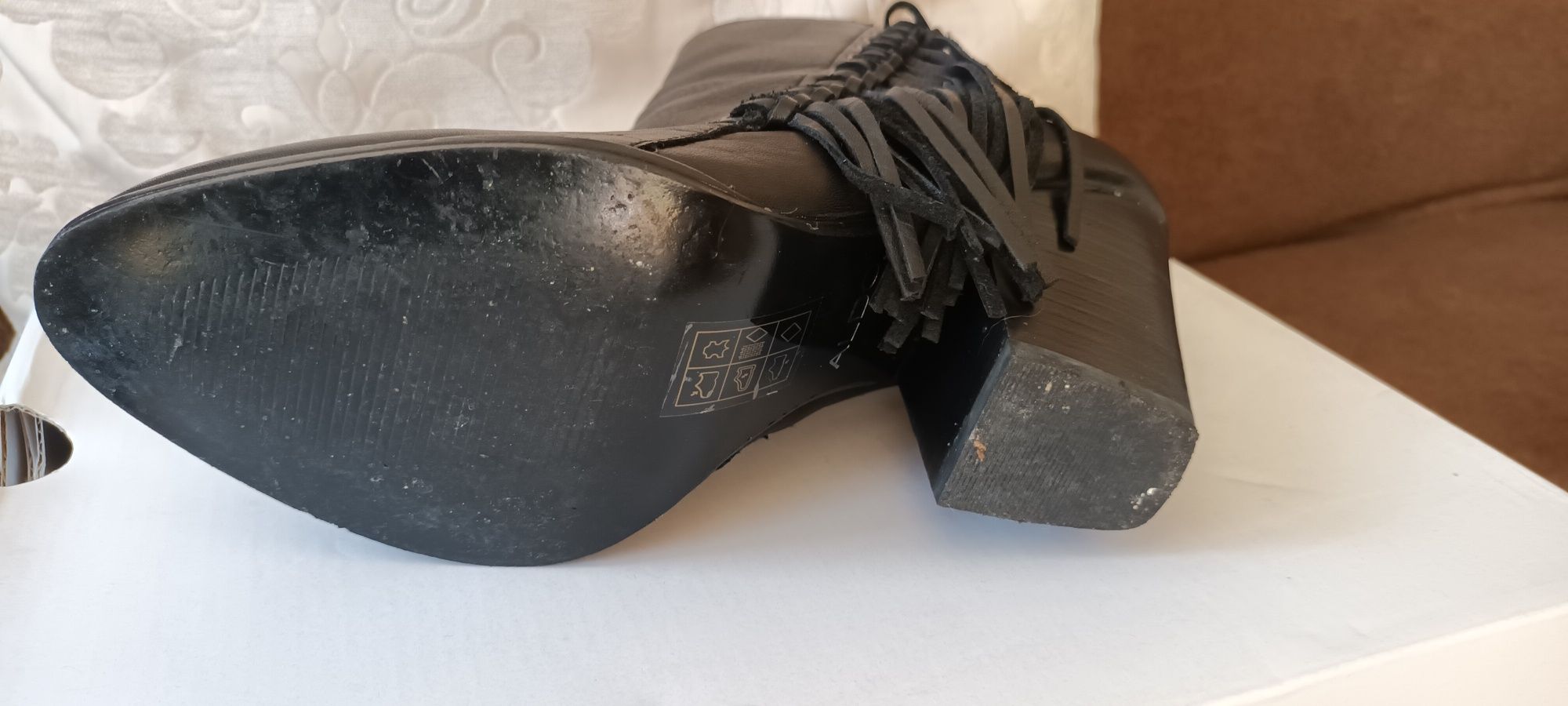 Botins de marca, como novos excelente oportunidade