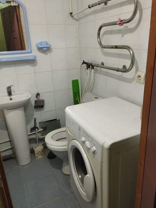 Сдам 2 из кв.возле метро Индустриальная