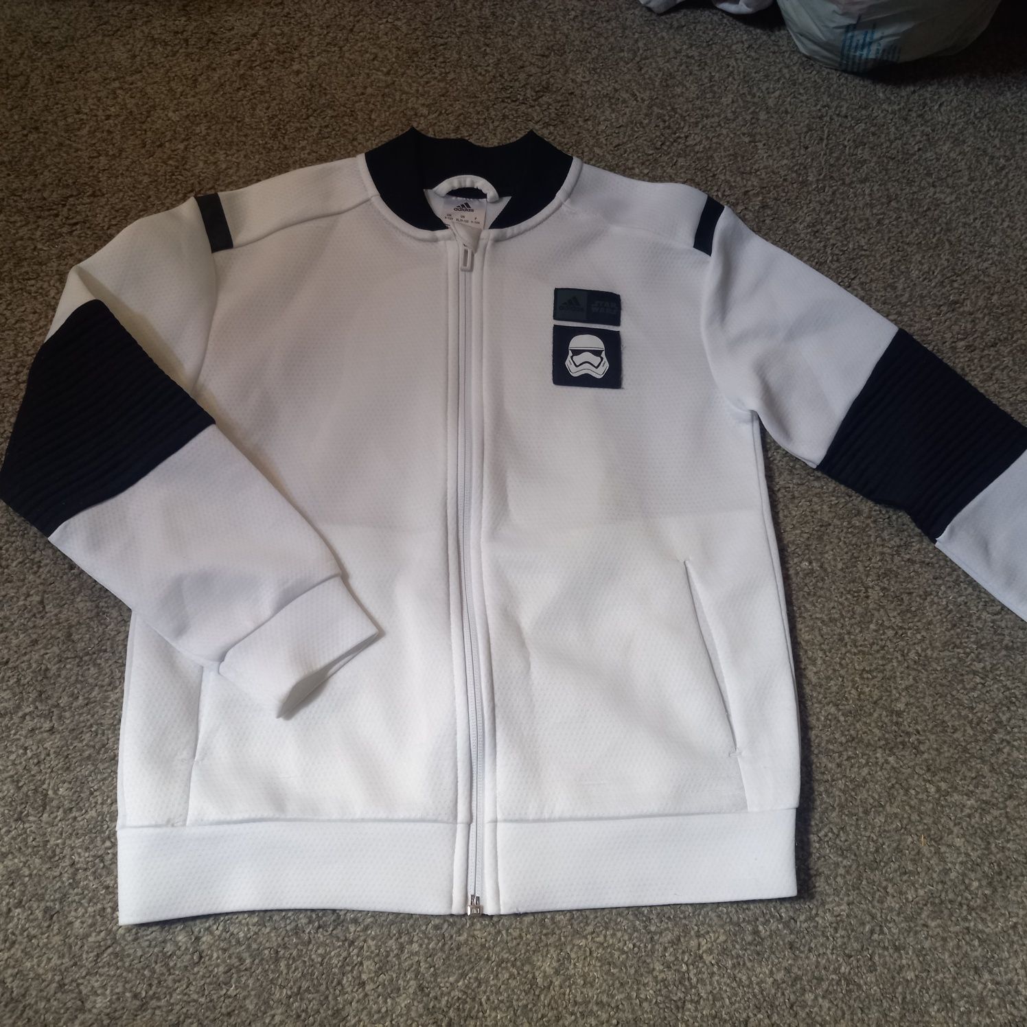 Bluza adidas Star Wars r. 140