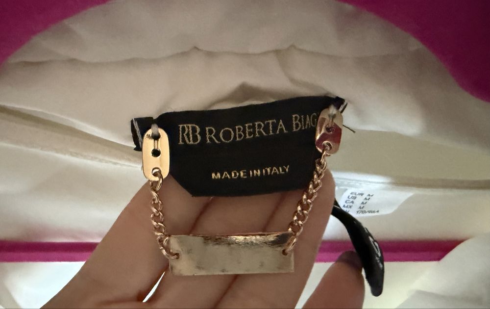 Elegancka kurtka Roberta Biagi” – „Made in Italy”