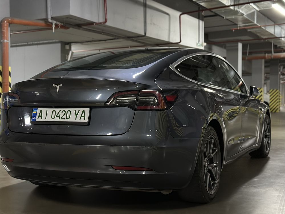 Продам Tesla Model 3